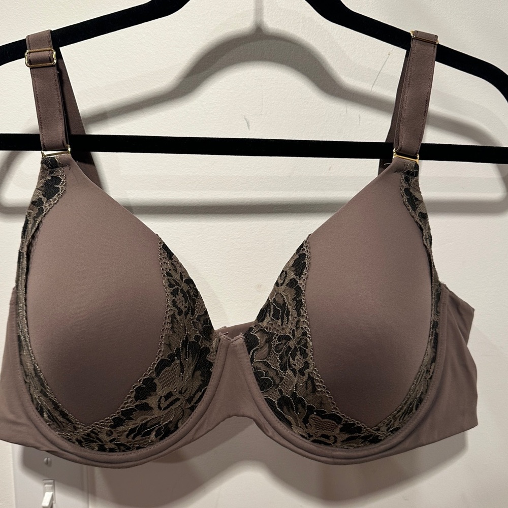 Soma Elegant Embraceable Perfect Coverage Underwire Lace Bra in Brown and Black